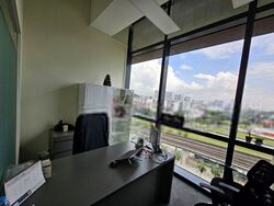 Woods Square (D25), Office #487487411